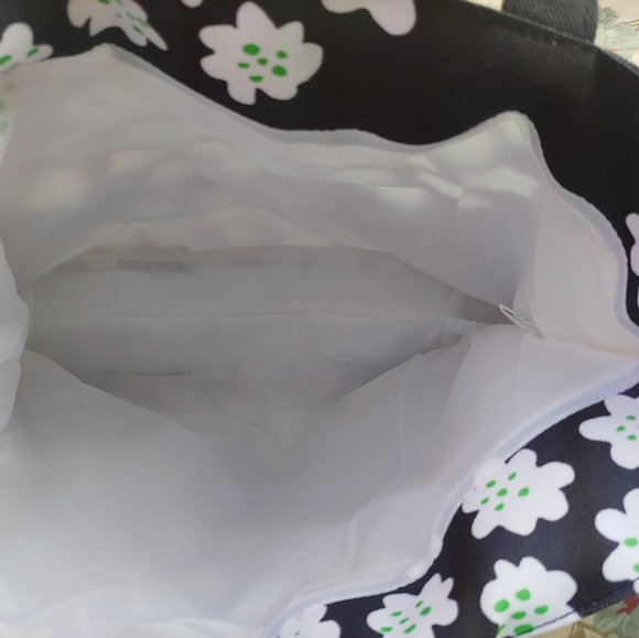 marimekko x Clinique Black and White Floral Tote Bag 16" x 13.5" - Picture 13 of 17